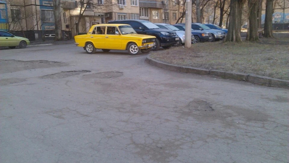 Lada 2103