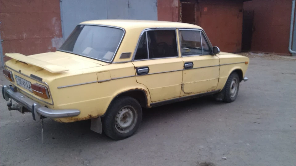 Lada 2103 4