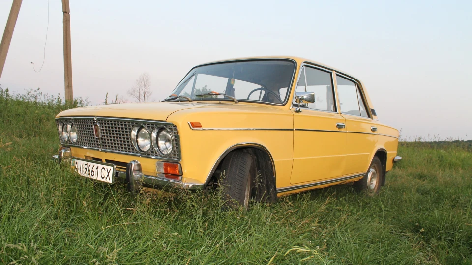 Lada 2103 2