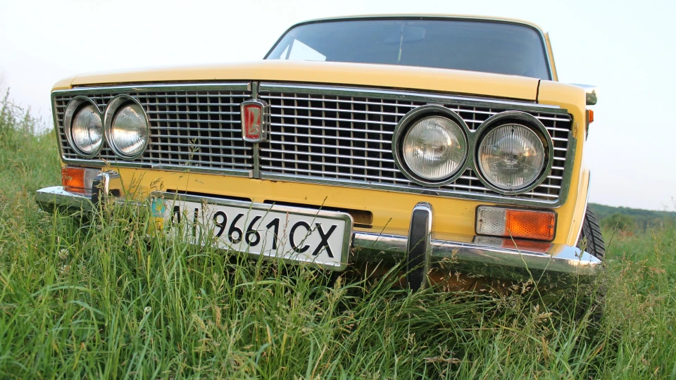 Lada 2103 4