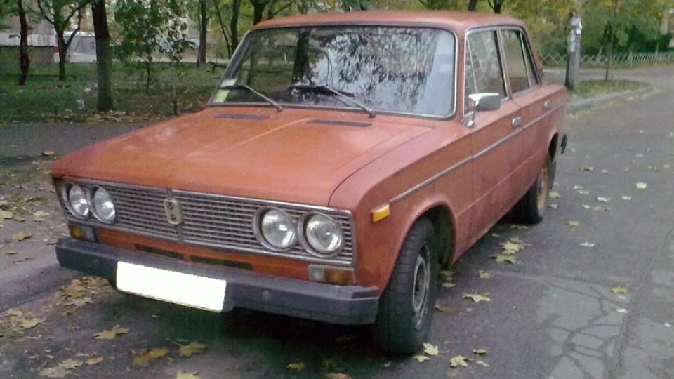 Lada 2103 2