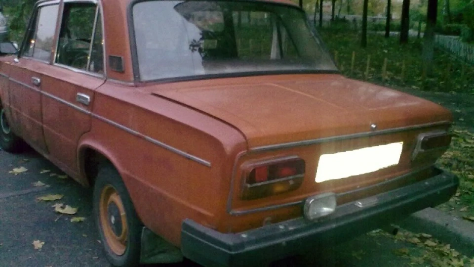 Lada 2103 4