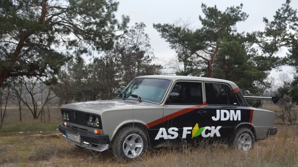 Lada 2103 4