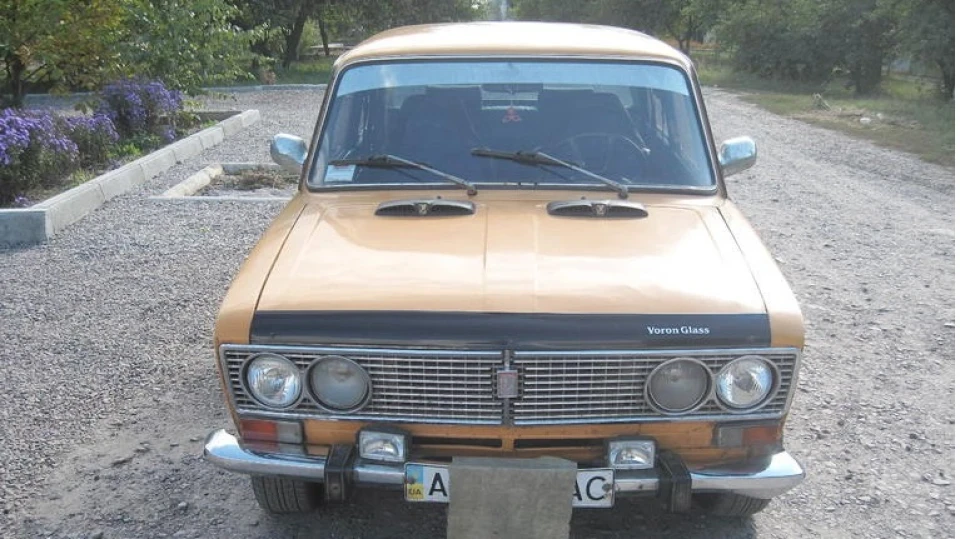 Lada 2103