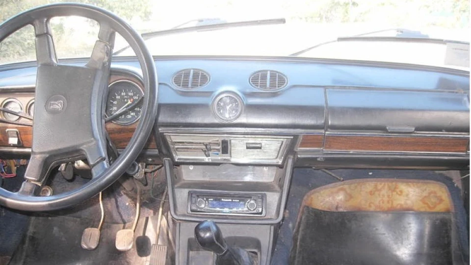 Lada 2103 4