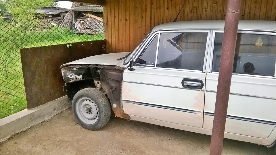 Lada 2103 2