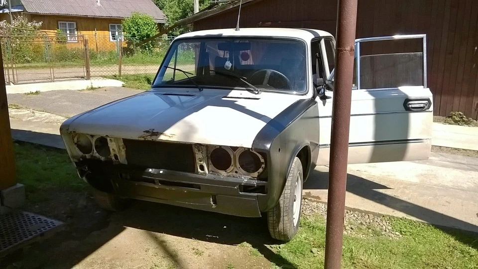 Lada 2103 4