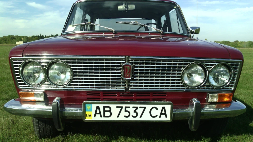 Lada 2103 4