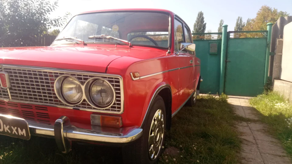 Lada 2103 2