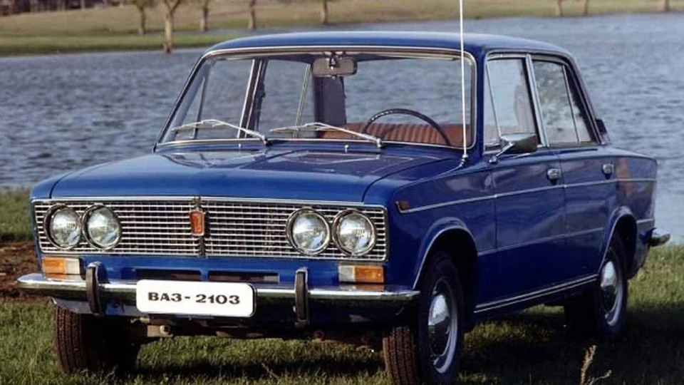 Lada 2103 2
