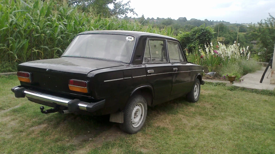 Lada 2103 2