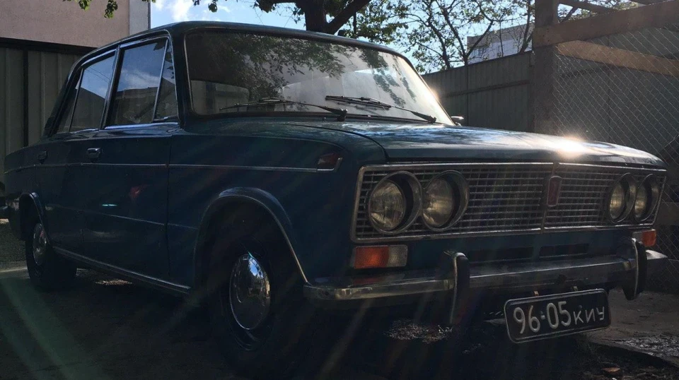 Lada 2103 2