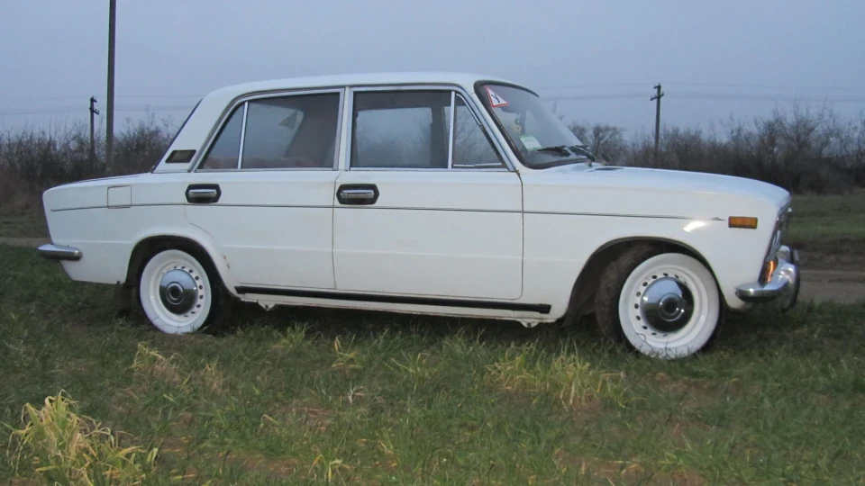 Lada 2103 2