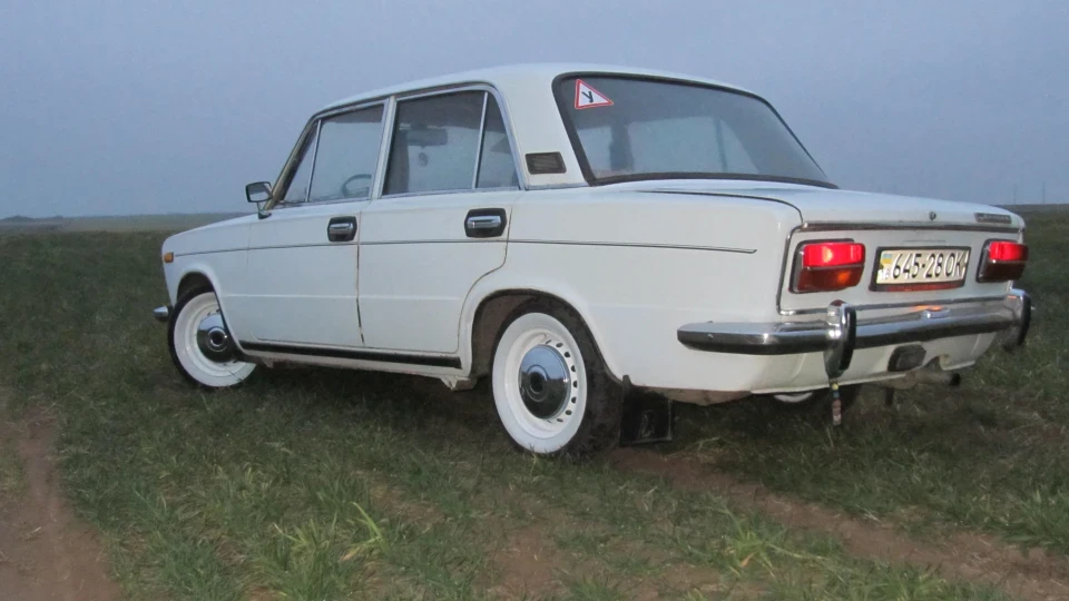 Lada 2103 3