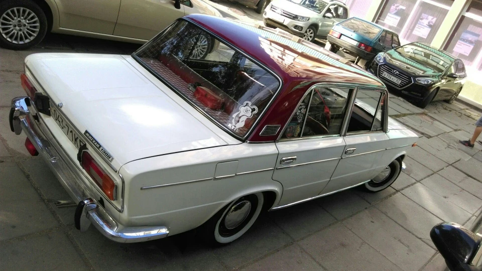 Lada 2103 5