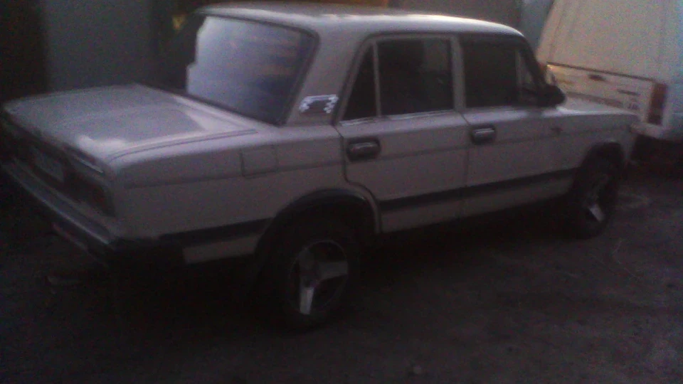 Lada 2103 5