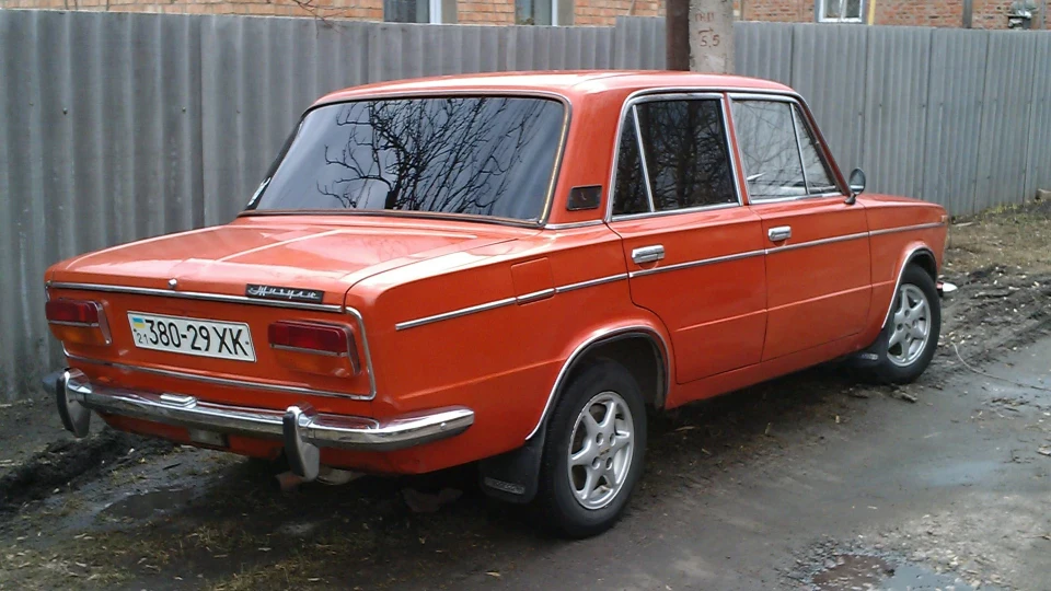 Lada 2103 3