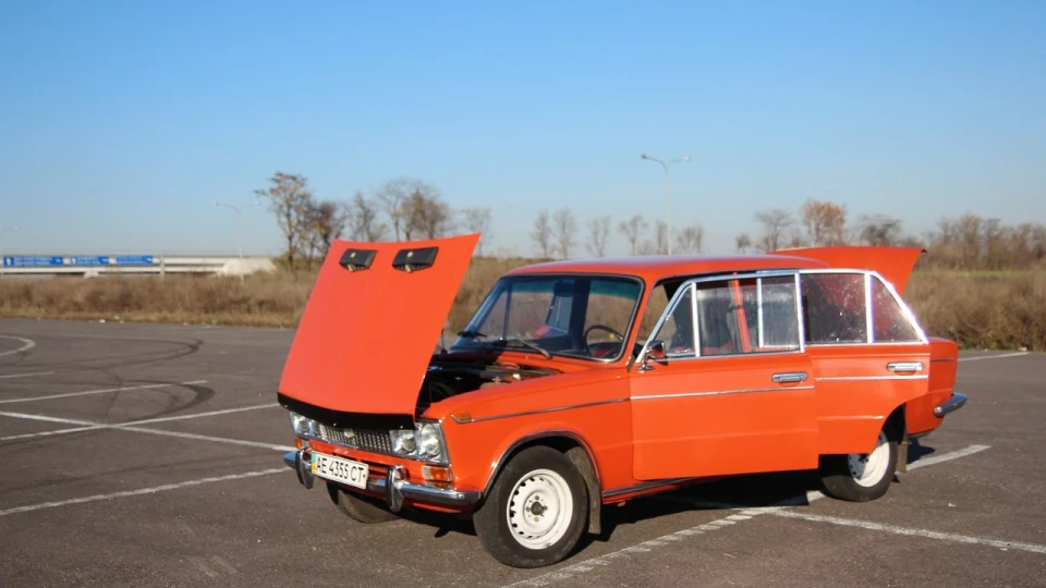 Lada 2103 2