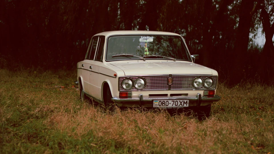 Lada 2103 5