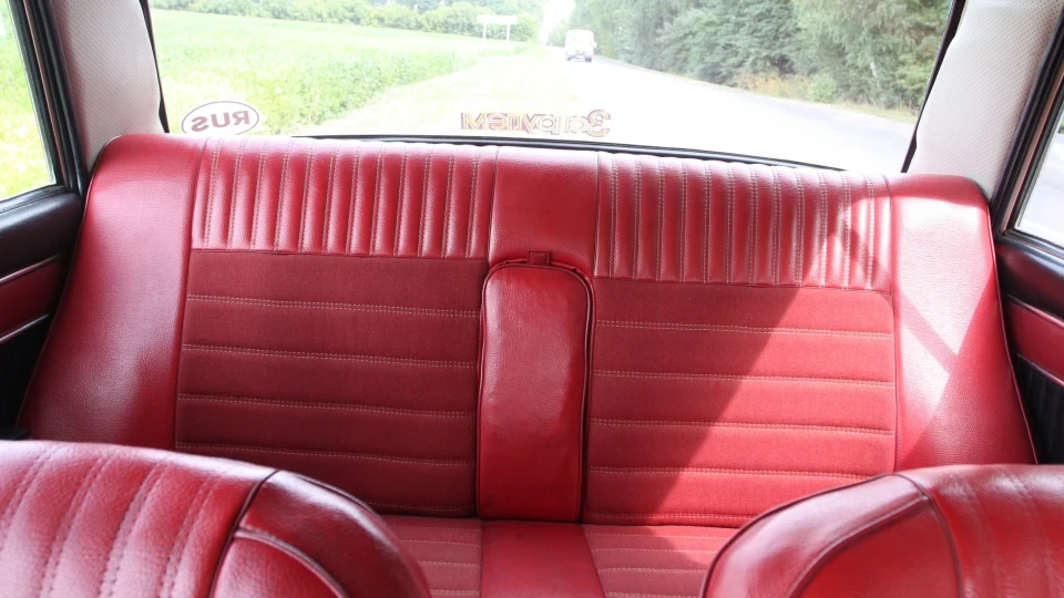 Lada 2103 2