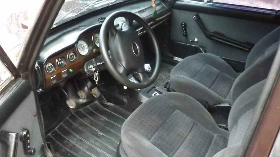 Lada 2103 2