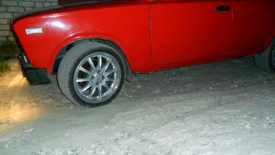 Lada 2103 4