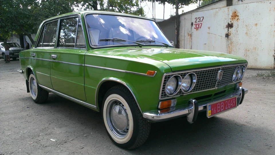 Lada 2103 2
