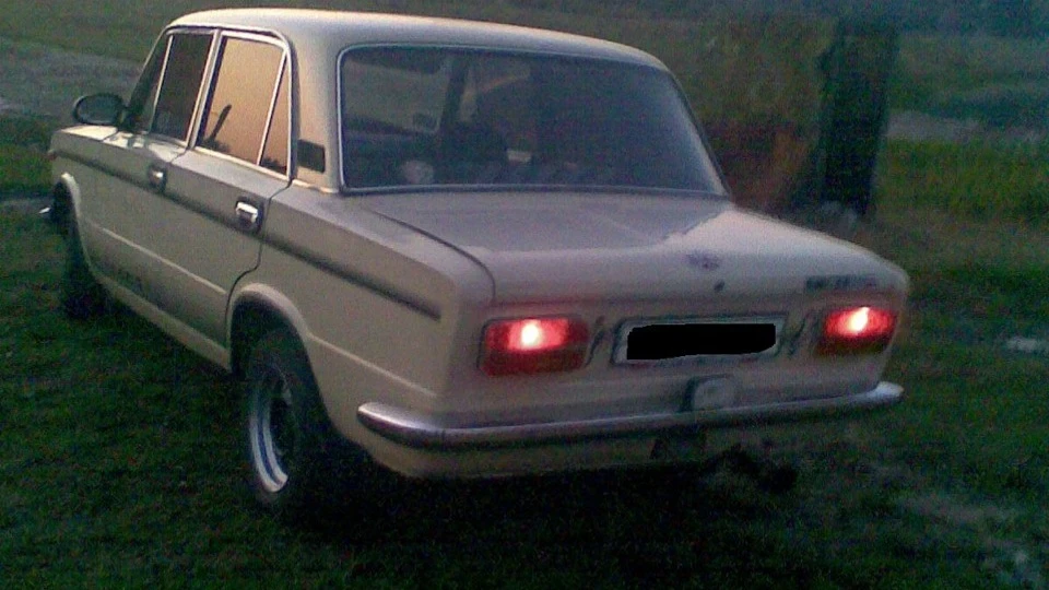 Lada 2103 3