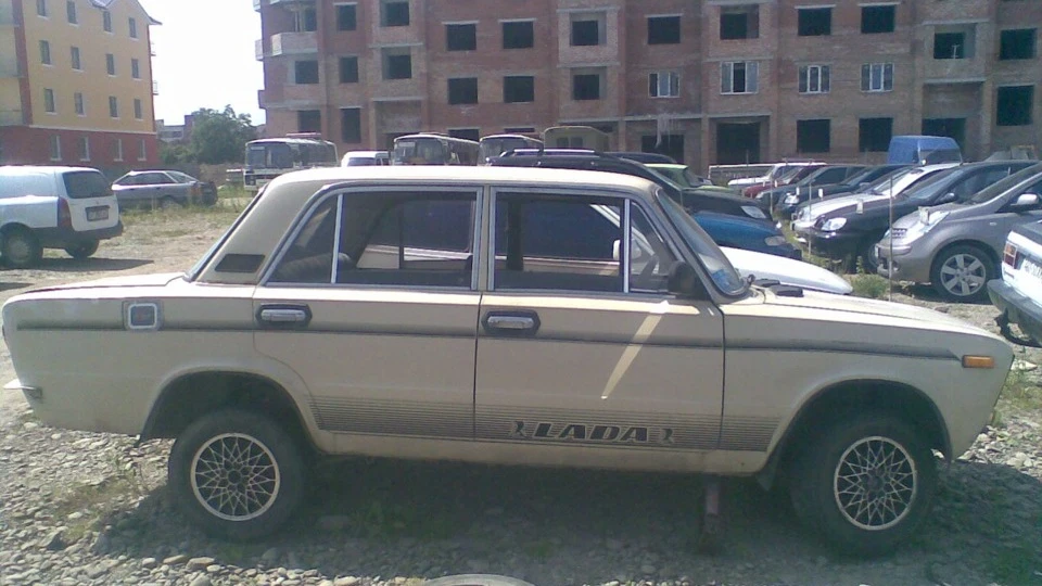 Lada 2103 5