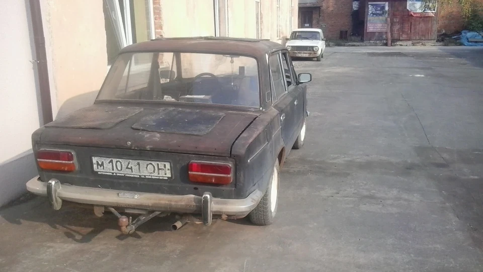 Lada 2103 3