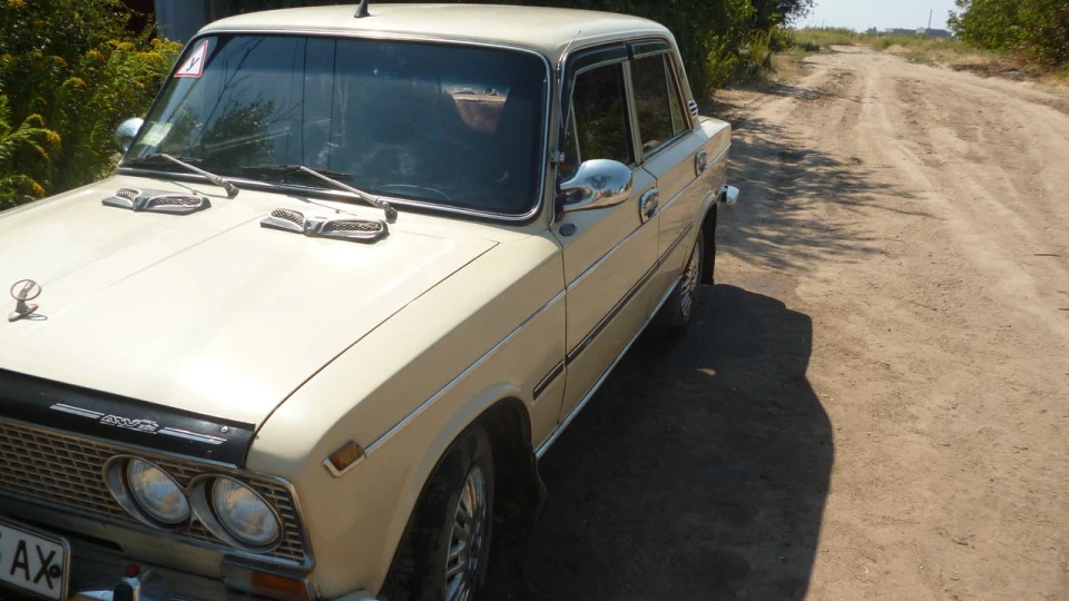 Lada 2103 2