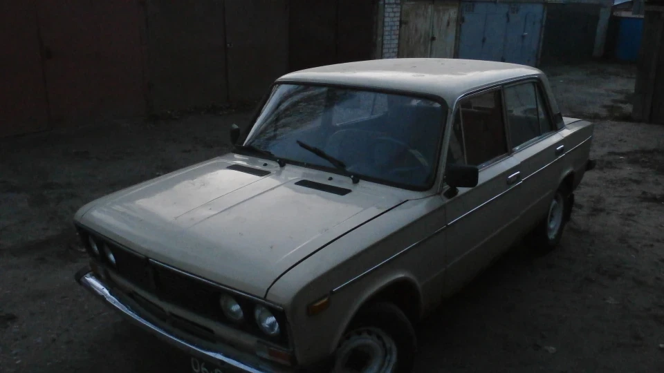 Lada 2103 2