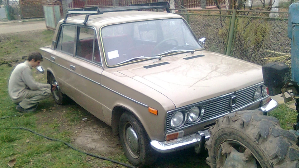 Lada 2103 2