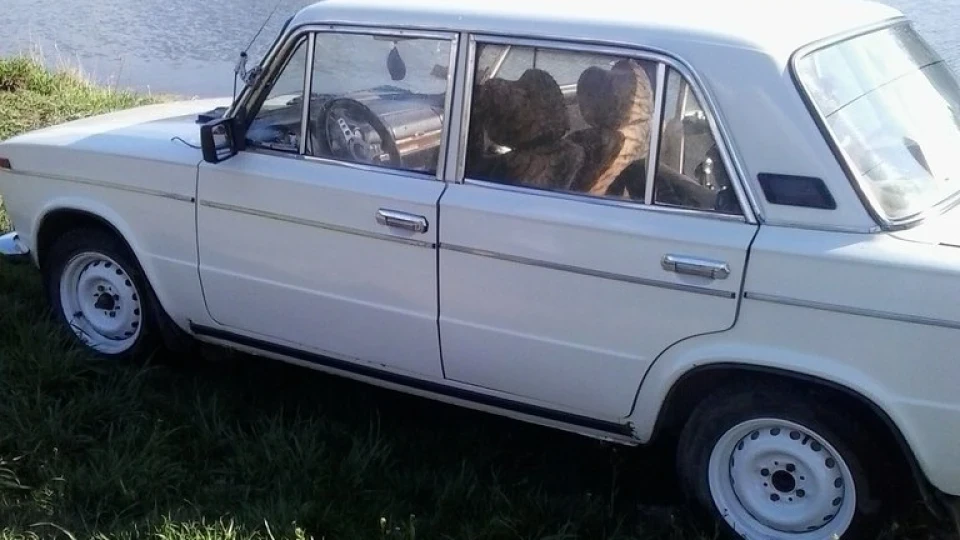 Lada 2103 2