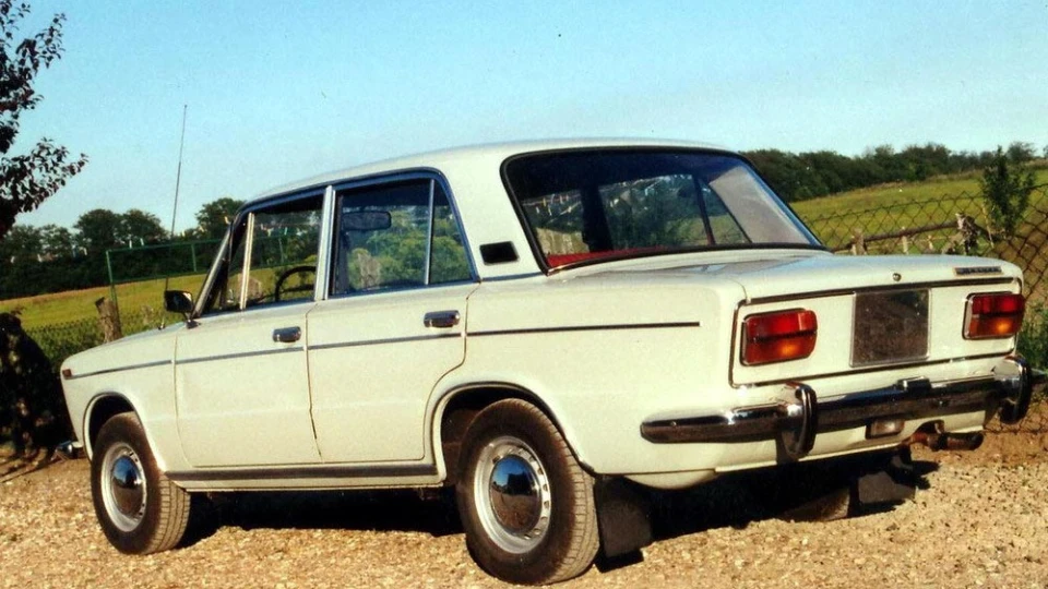 Lada 2103 2