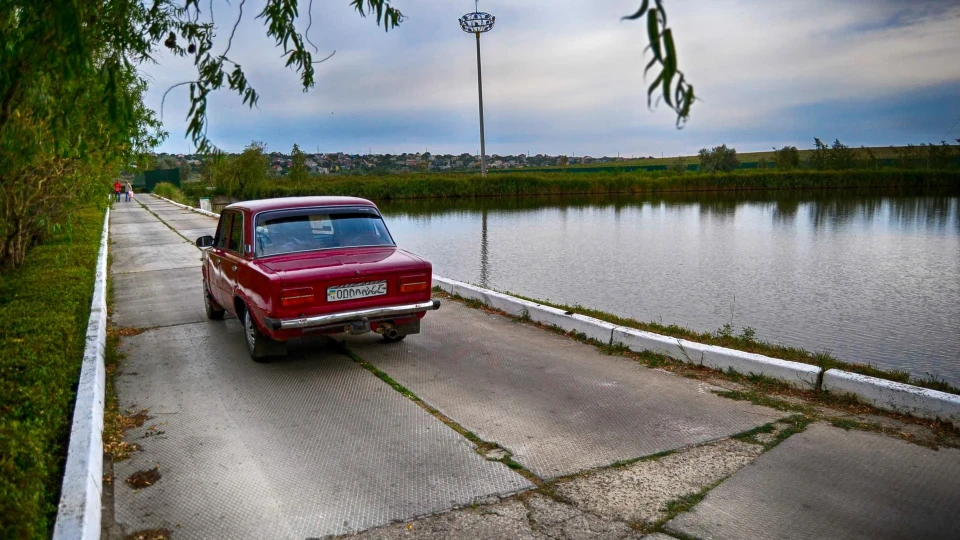 Lada 2103 4