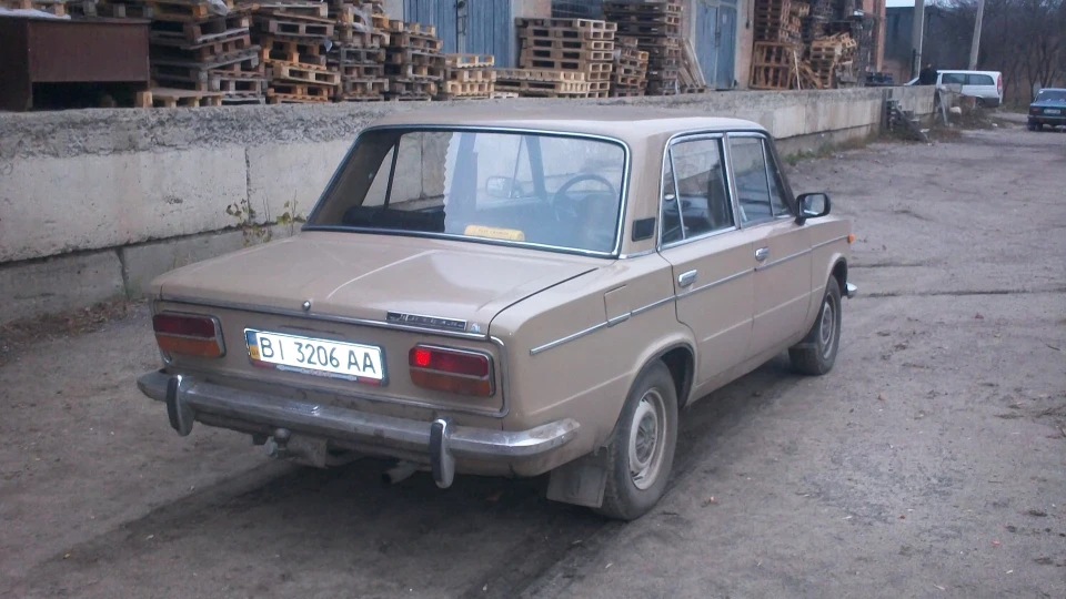 Lada 2103 3