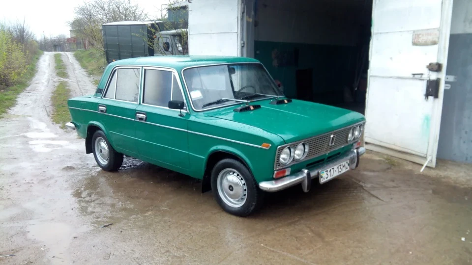 Lada 2103 2