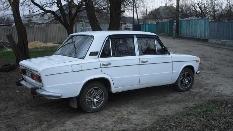 Lada 2103 2