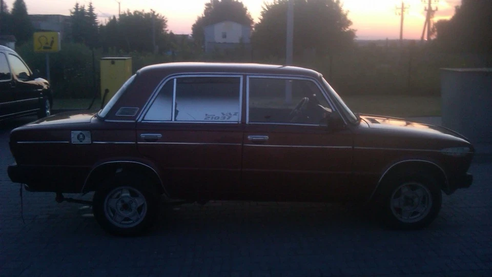 Lada 2103 3