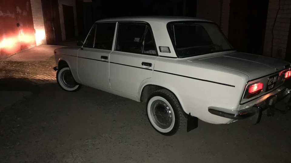 Lada 2103 3