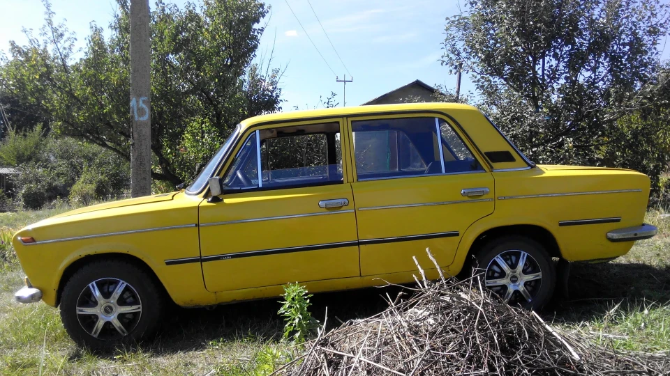 Lada 2103 5