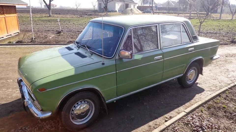 Lada 2103 2
