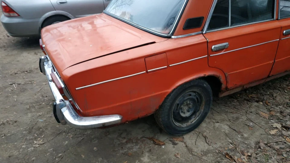 Lada 2103 4