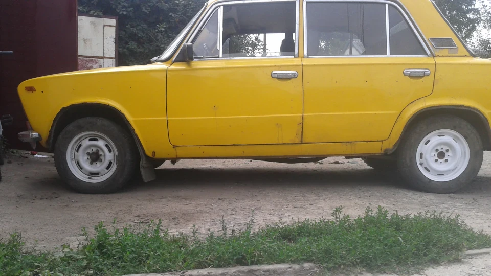 Lada 2103 5