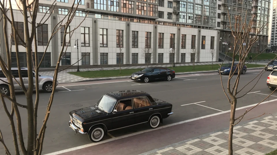 Lada 2103 4