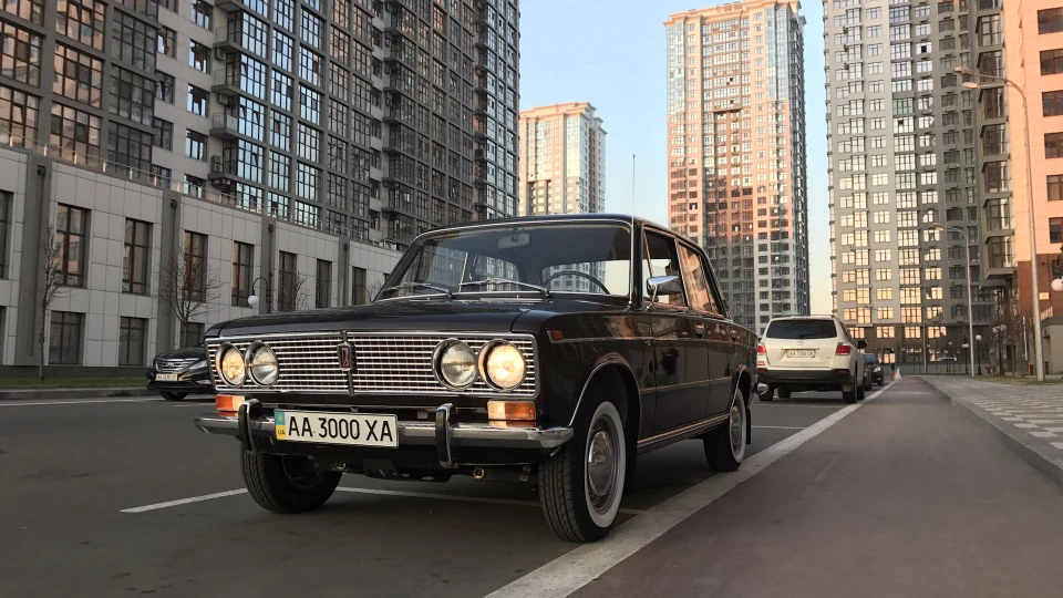Lada 2103 5