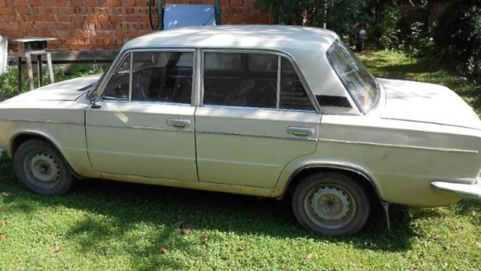 Lada 2103 2