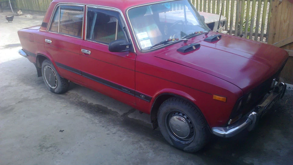 Lada 2103 2