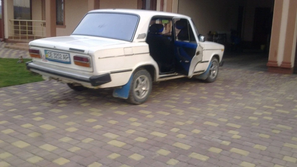 Lada 2103 2